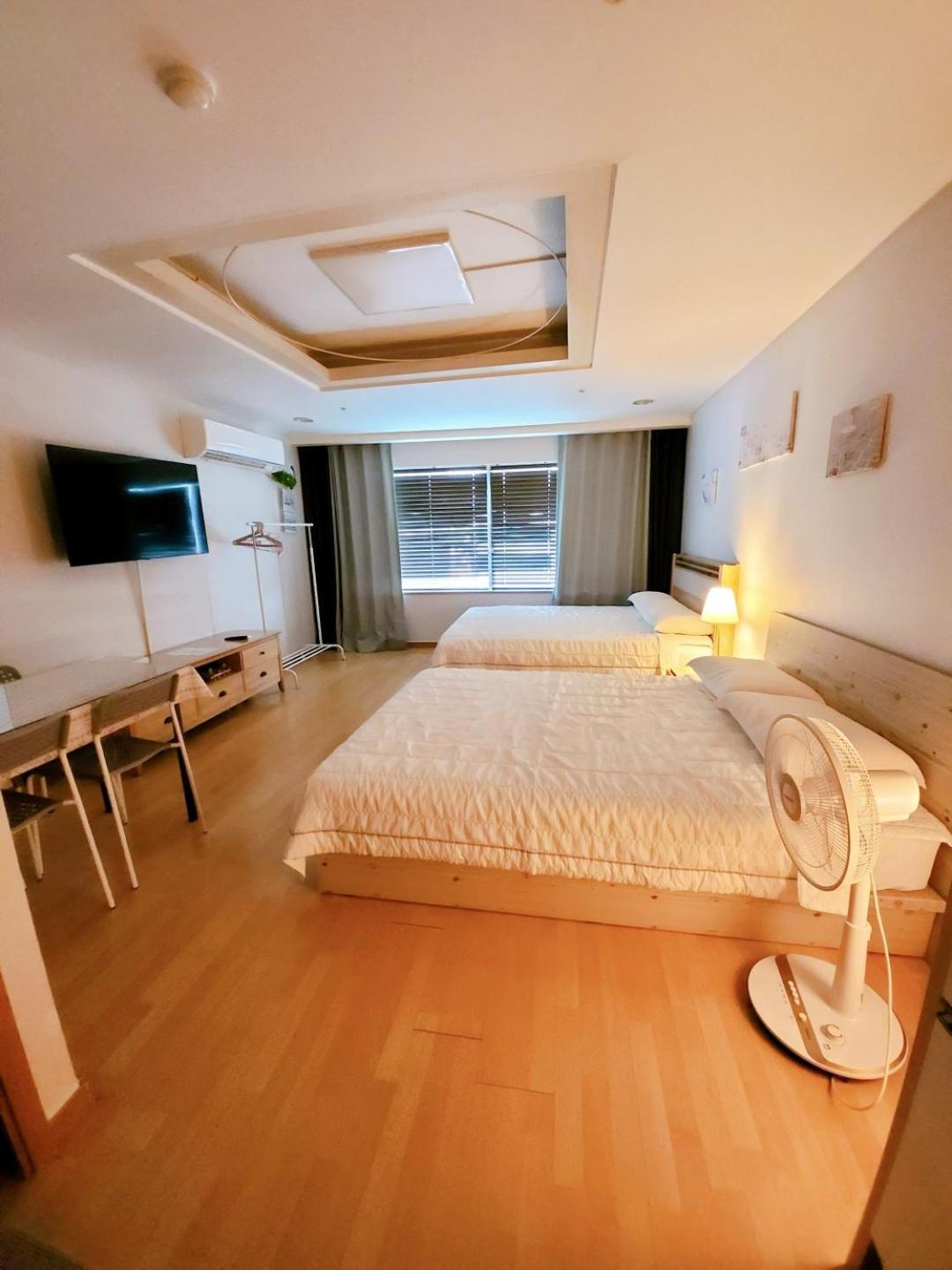 Hongdae Residence-2 1Min From Hongik Uni Station Exit #1 Сеул Екстер'єр фото