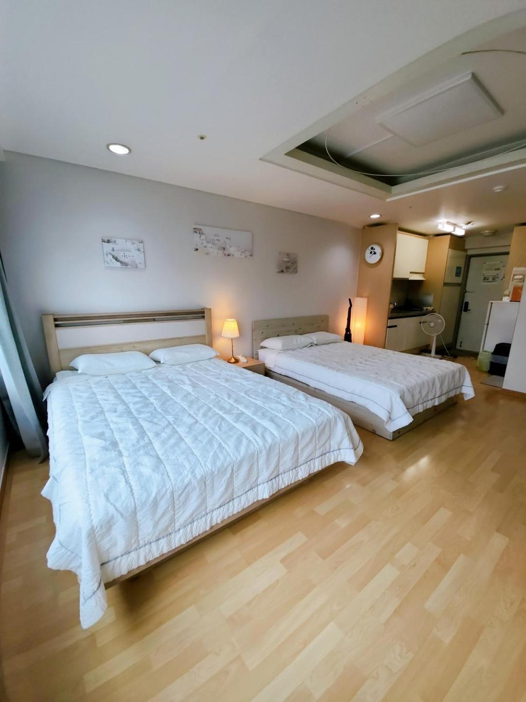 Hongdae Residence-2 1Min From Hongik Uni Station Exit #1 Сеул Екстер'єр фото